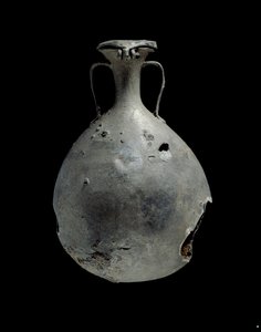 Kapaklı kalay-kurşun alaşımlı matara, XVIIIth Dynasty c1540 BC-c1292 BC by Unbekannt
