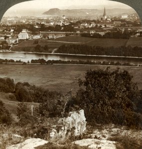 Trondhjem, evleri, depoları ve katedrali, Nid nehri ile Fiyort arasında, Norveç, 1905. by Unbekannt