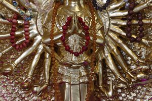 Tu Bir Budist tapınağı. Quan Am bodhisattva merhamet veya Merhamet tanrıçası, Saint-Pierre-en-Faucigny, Fransa by Unbekannt