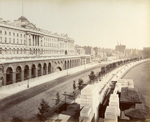 Victoria Dolgusu, Somerset House