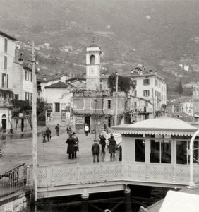 Moltrasio'nun Como Gölü kıyısındaki görünümü, İtalya, 20. yüzyıl by Unbekannt