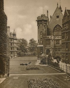 Fountain Court