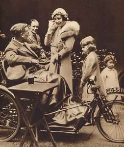 Engelli Eski Askerlerle, c1936, 1937 by Unbekannt