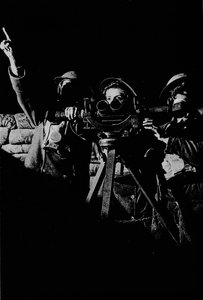 Uçaksavar bataryasıyla görevli kadınlar, 1943 by Unbekannt