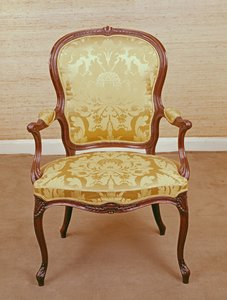 Hepplewhite tarafından tasarlanan koltuk, c.1770