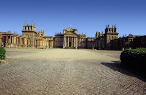 Blenheim Sarayı, John Vanbrugh,(1664-1726) & Nicholas Hawksmoor,(1661-1736) tarafından 1705 ve 1722 arasında inşa edilmiş, Oxfordshire, İngiltere by Unbekannt Unbekannt