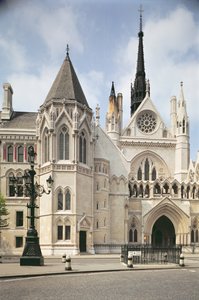 Royal Courts of Justice, Londra girişinin dış görünümü by Unbekannt Unbekannt