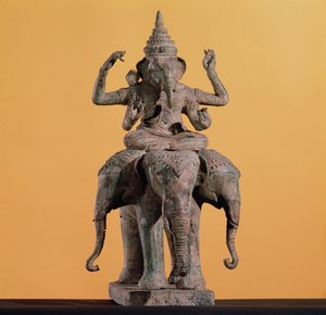 Hindu Tanrısı Ganesh Heykeli (boyalı taş)