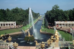 Samson Çeşmesi ve kanal manzarası, Peterhof Sarayı by Unbekannt Unbekannt