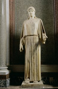 peplos giyen kadın figürü, Yunan (mermer) by Unbekannt