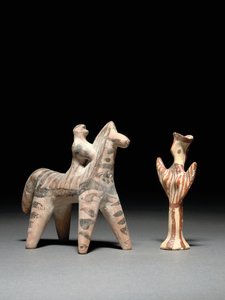 Yunan atı ve binicisi, MÖ 6. yüzyıl ve Miken Psi figürü, MÖ 13. yüzyıl by Unbekannt