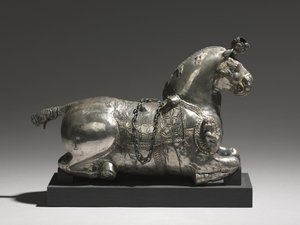 At Şeklinde İçme Kabı, 200-325 by Unbekannt