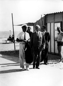 1930 SİNEMA SERGİSİ: BENITO MUSSOLINI, Kont GIUSEPPE VOLPI DI MISURATA Venedik ile LIDO