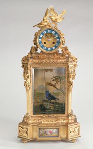 Mantel saat, porselene monte ormolu, şarkı söyleyen kuş otomatlı, Fransızca by Unbekannt