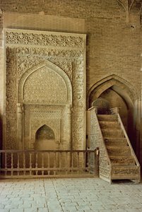 Sultan Uljaytu odasındaki mihrap (namaz nişi) ve minber (minber), muhtemelen 13./14. yüzyıl (fotoğraf) by Unbekannt