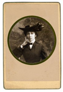 Fransız şair Catherine Pozzi
