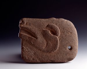 Kolomb öncesi sanat, Maya uygarlığı, klasik dönem: bir geyiğin başını temsil eden oymalı taştan zoomorfik balta. karartmak 26.5 x genişlik 19.5 cm Guatemala, Museo Nazionale di Archeologia e Etnologia - Kolomb öncesi sanat, Maya Uygarlığı, Klasik dönem by Unbekannt