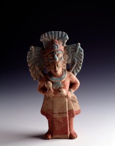 Kolomb öncesi sanat, Maya uygarlığı, geç klasik dönem: ayakta duran bir figürü temsil eden antropomorfik kil heykelciği, müzik aleti işlevine sahiptir. Nebaj, Kiş, Guatemala