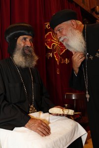 Abbassiya Kıpti kilisesinde rahipler Kahire Mısır by Unbekannt