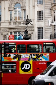 Kırmızı Londra Otobüsü, Piccadilly (fotoğraf) by Unbekannt