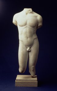 MÖ 5. yüzyıla ait bir Poliklitan bronz orijinalinden sonra genç bir figürün Roma erkek gövdesi (önden görünüm) MS 01. yüzyıl (paryan mermeri) (ayrıca bkz. 90527) by Unbekannt