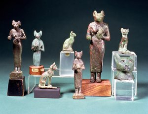 Aynı tanrıçayı temsil eden kedi-tanrıça Bast
