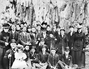 Birleşik Krallık: Bir Gezide Bir Grup İnsan. c1910 by Unbekannt