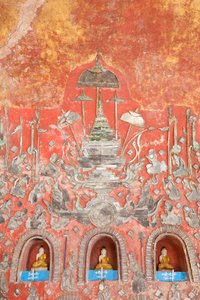 Küçük Budaların ve kurşunlu cam figürlerin bulunduğu duvar, Shwe Yaunghwe Kyaung Manastırı, Nyaungshwe, Inle Gölü, Myanmar (fotoğraf) by Unbekannter Künstler