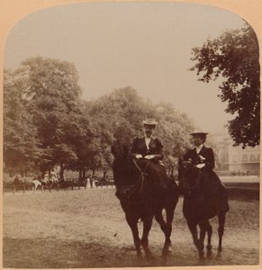 Erken Sabah Yolculuğu, Rotten Row, Hyde Park, Londra, İngiltere, 1896. by Underwood and Underwood