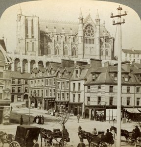 Katedral ve Ana Cadde, Queenstown, İrlanda, 19. yüzyılın sonları. by Underwood and Underwood