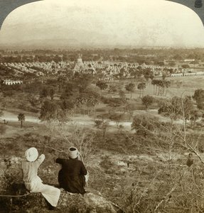 Pagodalar, Mandalay, Burma, 1900