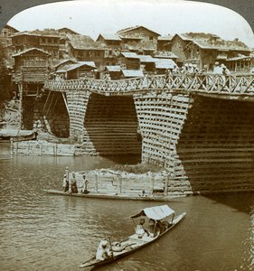 Antika köprü ve evler, Güneş Şehri, Keşmir, Hindistan, c1900