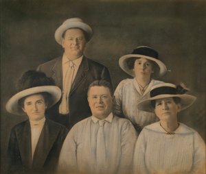 Grup Portresi by Unidentified