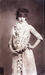 Henriette Rosine Bernard dit Sarah Bernhardt (1844-1923), imzalı fotoğraf by Unknown artist