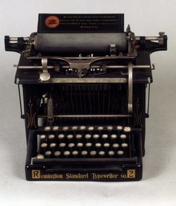 Daktilo, Model Remington by Unknown artist