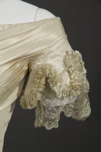 Nedime elbisesi by Unknown artist