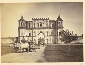 [Moti Mahal Kapısı, Lucknow] by Unknown artist