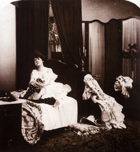 19. yüzyılın sonunda bir genelevin içi. by Unknown artist