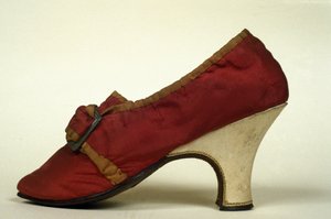 18. yüzyılın kadınları için topuklu kırmızı ayakkabı (pompa) modeli. Museo del Castello, Milano by Unknown artist
