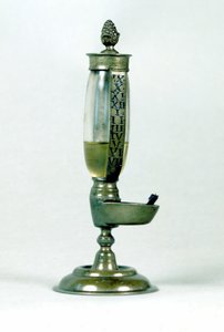 Zaman ölçümü: 18. yüzyıl petrol saati. by Unknown artist