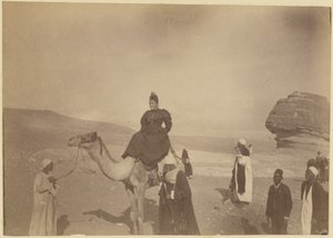 [Deveye binen kadın] by Unknown artist