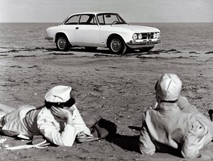 Alfa Romeo Giulia GT 1750 Veloce by Unknown photographer