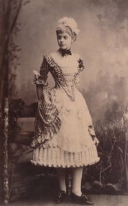 Barones Marie Alexandrine "Mary" von Vetsera (19 Mart 1871 - 30 Ocak 1889) (fotoğraf) by Unknown photographer