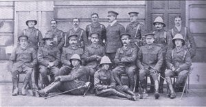 Albay Owen, Binbaşı Boole-Smith ve Dragoon Muhafızlarının diğer subayları, Pretoria
