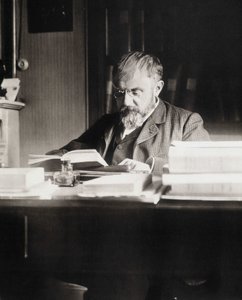 Henri Poincare çalışma masasında - Bibl. Ecole Polytechnique