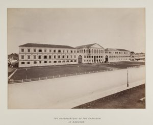 Fotoğraf albümündeki fotoğraf by Unknown photographer