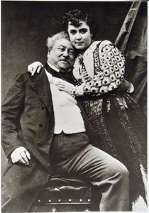 Alexandre Dumas Père (1802 - 1870) ve metresinin portresi by Unknown photographer