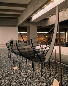 Roskilde fiyordunda bulunan Viking gemisi (drakkar veya Langskip), Danimarka, c.1030 (meşe, çam, dişbudak ve kızılağaç)