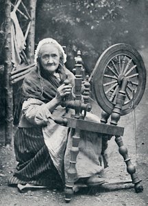 Çıkrık başında yaşlı bir İrlandalı kadın, 1912