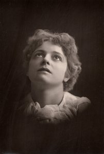""Olga Brandon (b1865) Avustralya doğumlu oyuncu. (woodbury tipi)